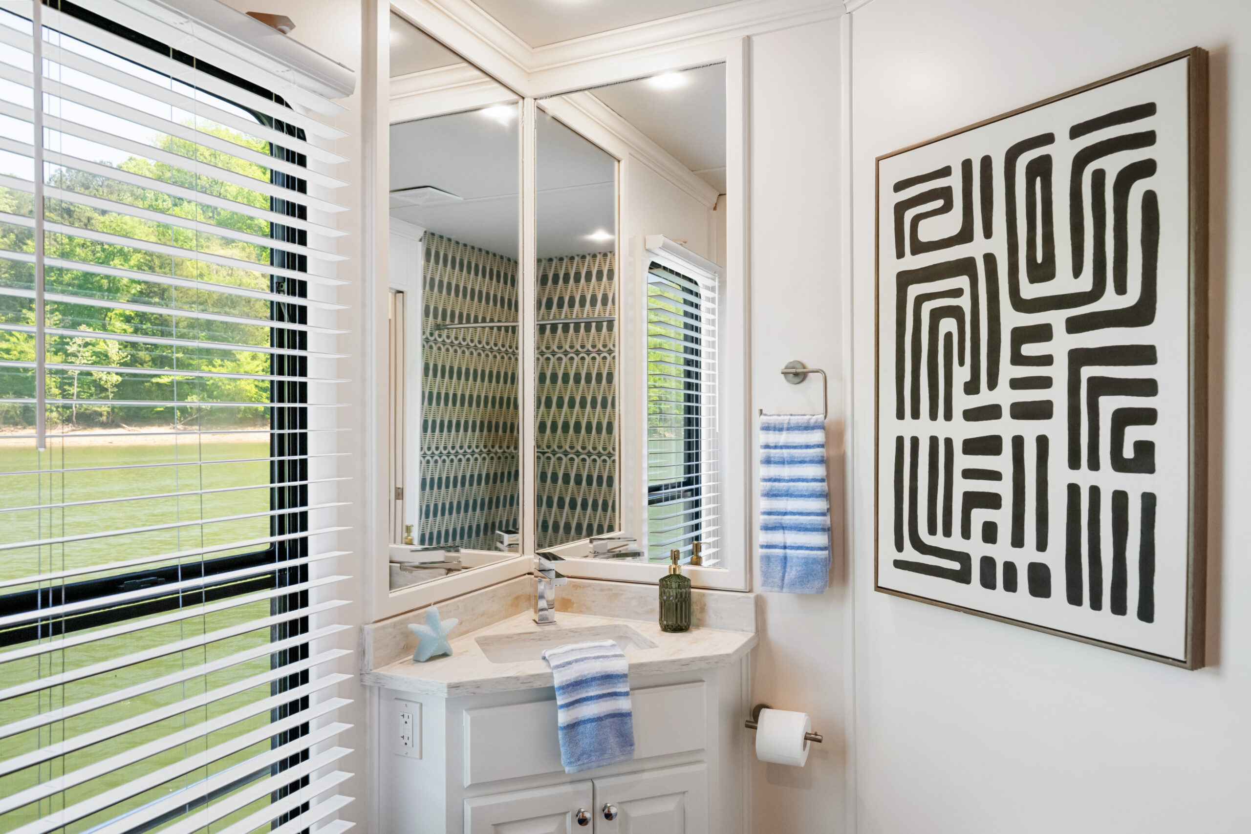 Liberty Houseboat Bathroom-2