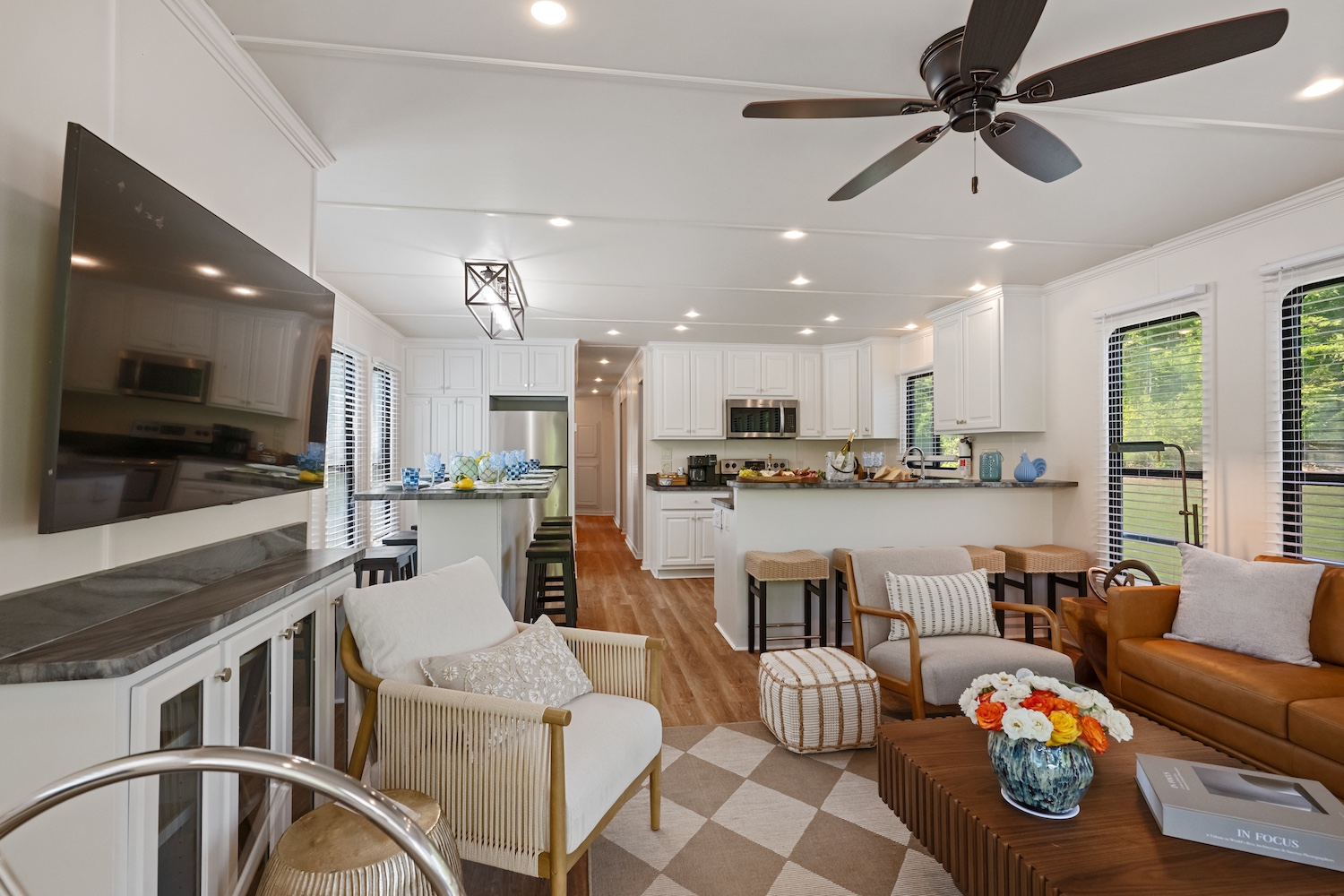 Liberty Houseboat Interior -1