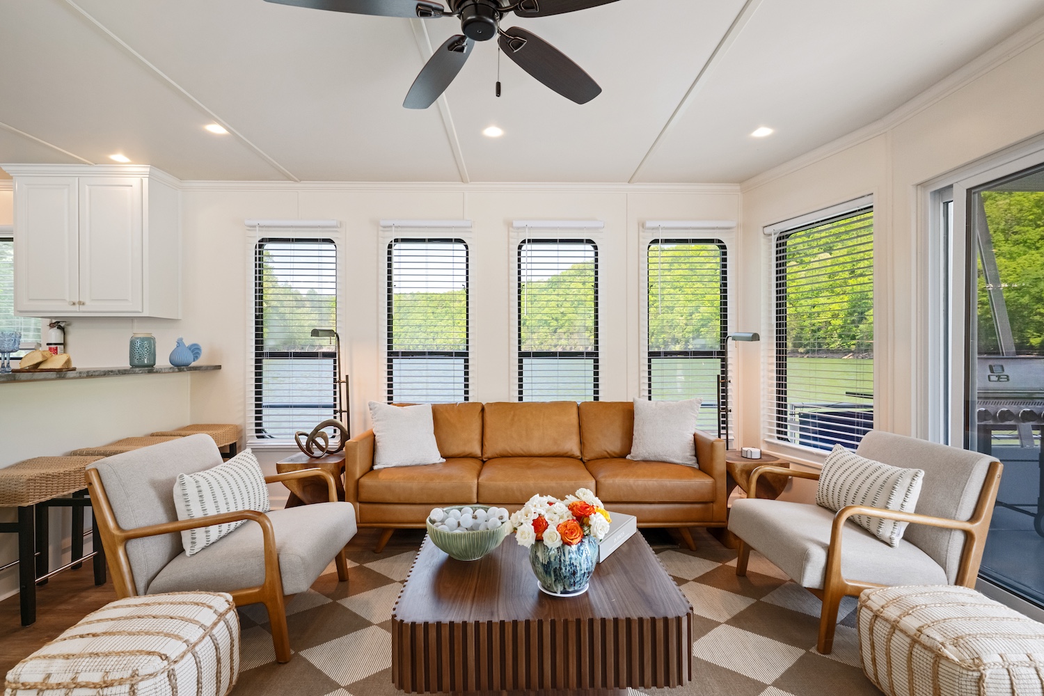 Liberty Houseboat Interior-2