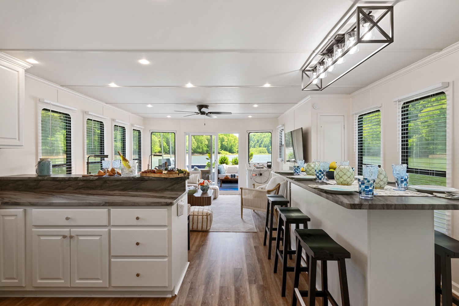 Liberty Houseboat Interior-8